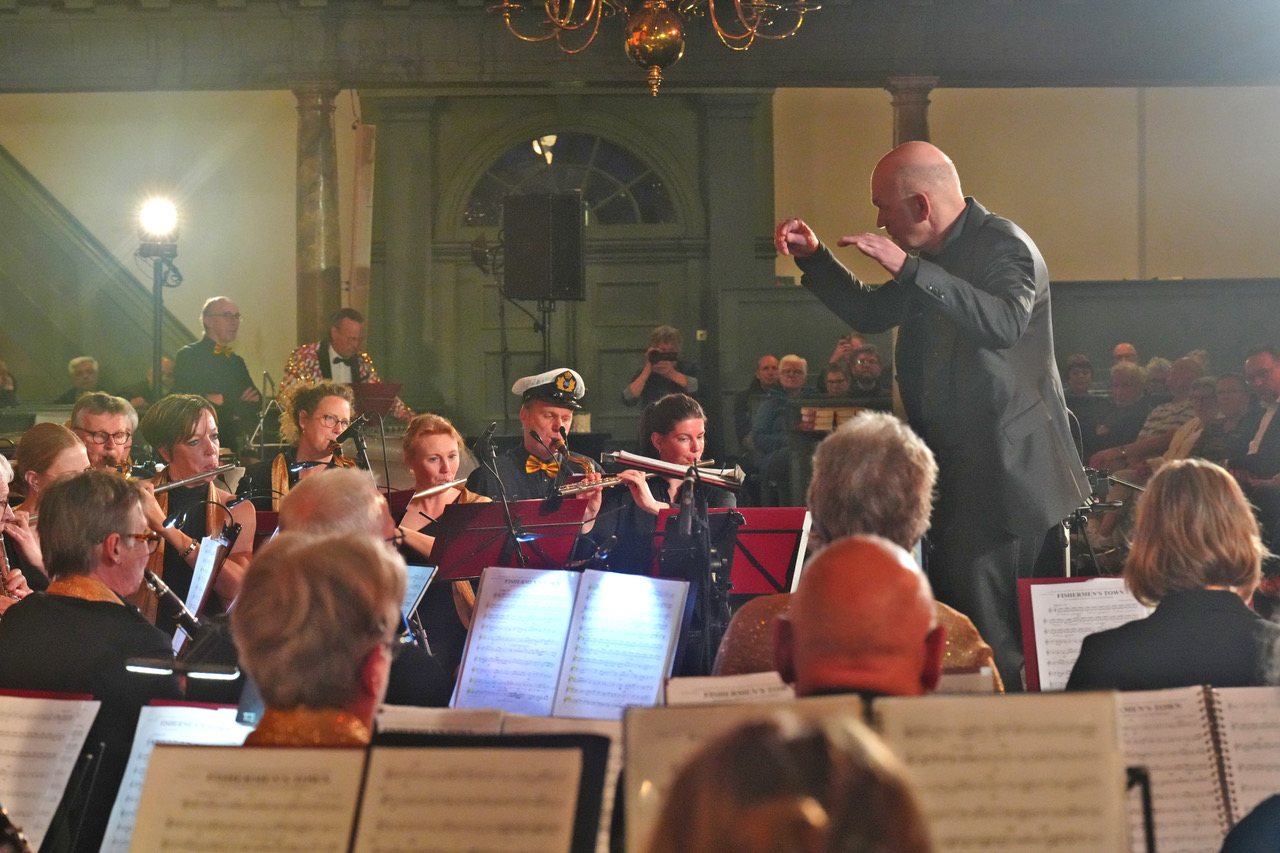20260418 Premiere Fishermen's Town componist en dirigent Jacob Foto de Haan. Foto Henry Drost